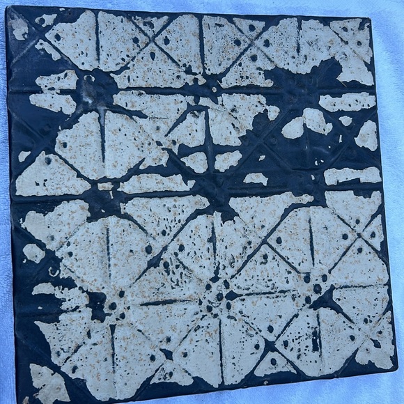 Vintage Ceiling Tin Tiles from historic ceiling - Picture 3 of 8